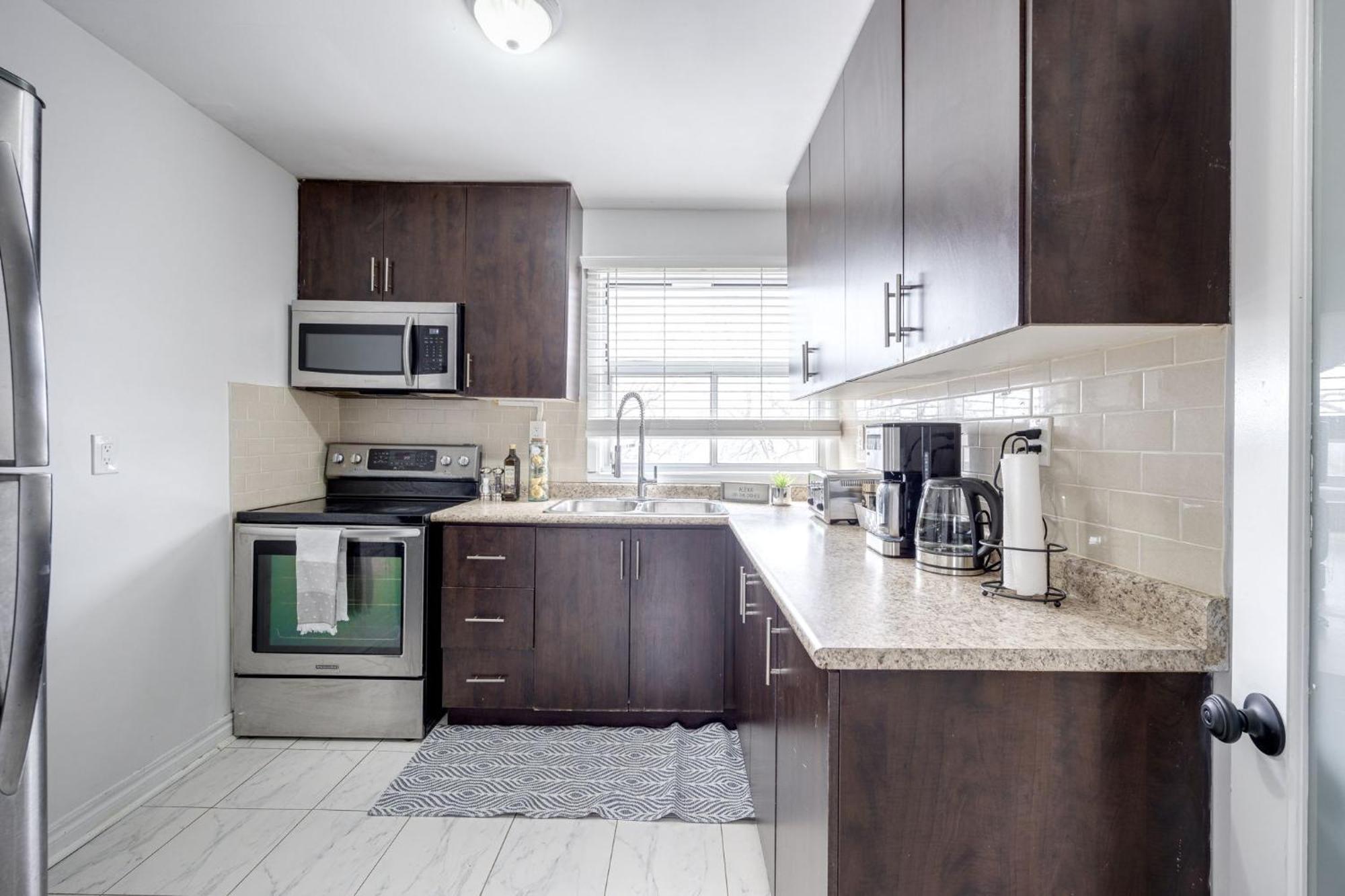 Eglinton West Guest Suite Toronto Exterior photo