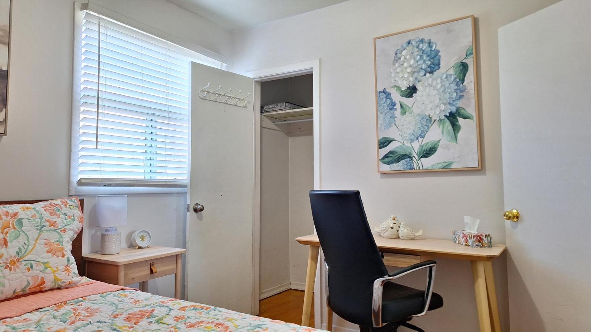 Eglinton West Guest Suite Toronto Exterior photo